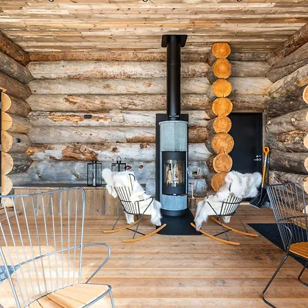 V * Экясломполо